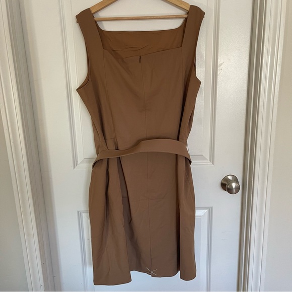 M.M. LaFleur The Cynthia Dress in Italian Wool Twill - Picture 6 of 11
